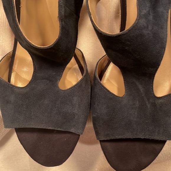 Bandolino navy t strap wedge sandals- size 9 - Picture 6 of 10